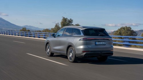 EBRO s900 PHEV 4x4, primera prueba del SUV 7 plazas de la firma española