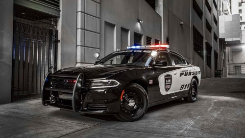 'Guessing It's a Ford Explorer:' Woman Says People Always Think She's a Cop. Why Does She 'Love' It?