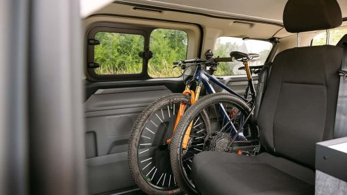 Un camping-car... avec un couchage dédié pour les grands chiens