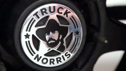 Hommage : le jour où Chuck Norris est devenu un pick-up