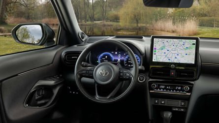 Así cambia el interior del nuevo Toyota Yaris Cross 2026