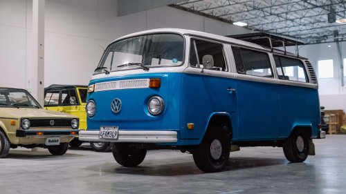 VW Restorasi Bus Klasik yang Selamat dari Kebakaran California