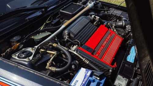 Lancia, Este Lancia Delta HF Integrale negro, de Vasco Rossi, está en venta