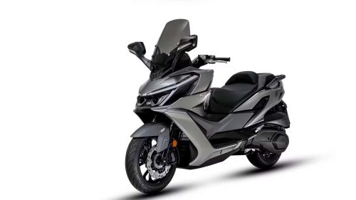 SYM Cruisym 400 2026: un scooter grande más potente