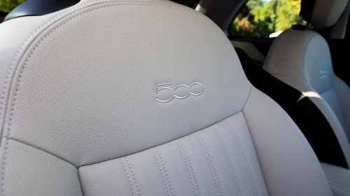 The New Fiat 500 With a Gas Engine Is Never In a Hurry