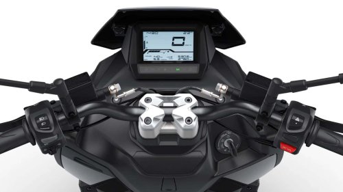 Este scooter francés sortea los atascos urbanos