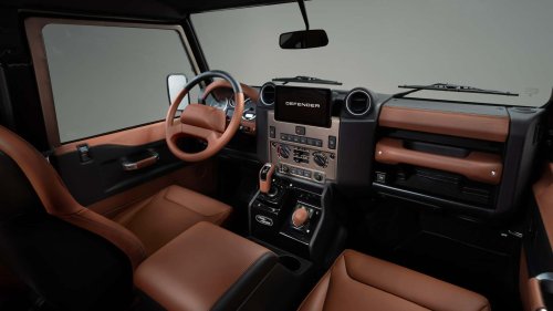 Land Rover, Rover, Land Rover Spends 300 Hours Painting a Classic Defender V-8