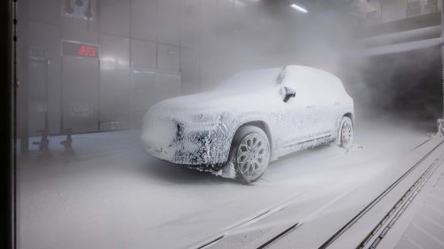 The New Mercedes GLB Has Three Screens, Seven Seats, and Plenty of Stars