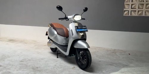 Rasa Berkendara Motor Listrik Smoot De Sultan Bogor-Jakarta, Aman Tanpa Tukar Baterai