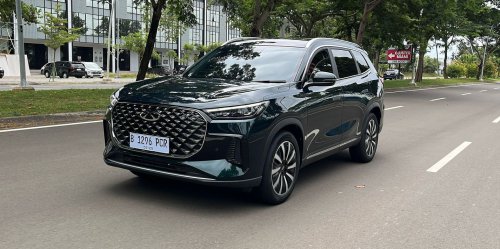 Impresi Awal Chery Tiggo 8 CSH: Sensasi Torsi Jambak Ala Mobil Listrik