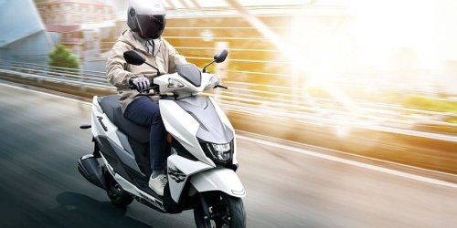 Suzuki Avenis 125 di Jepang Ini Tampil Beda di 2025, Apa Rahasianya?