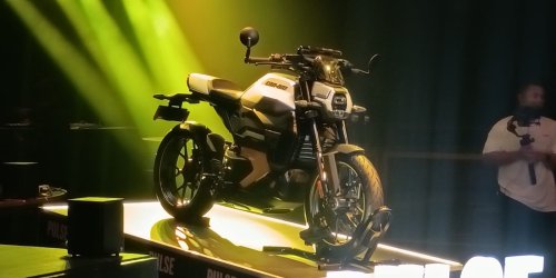 Motor Listrik Premium Can-Am Resmi Meluncur, Ini Spesifikasi & Fitur Futuristiknya