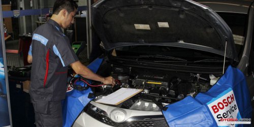 Tips Merawat Aki Mobil Agar Tahan Lama dan Optimal