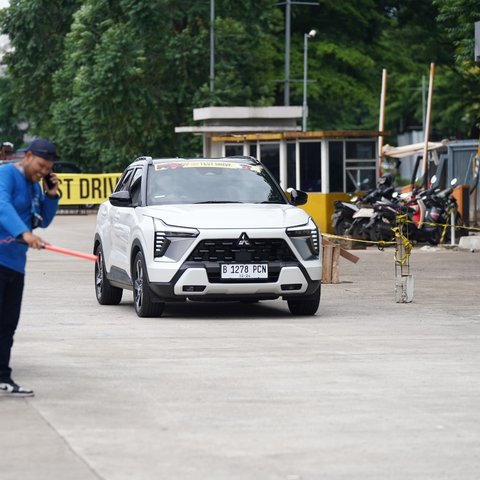 Mitsubishi Pajero, Mitsubishi, Mitsubishi XForce, DS, Usung Kecanggihan Pajero Sport-Outlander PHEV, Mitsubishi Xforce Ultimate DS Pungkas Naik Kelas