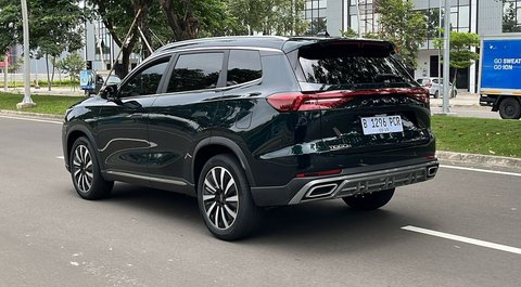 Impresi Awal Chery Tiggo 8 CSH: Sensasi Torsi Jambak Ala Mobil Listrik