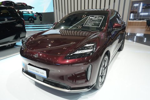 Ada Mobil Mewah Rasa Private Jet di GIIAS, Cek Fitur Rahasianya