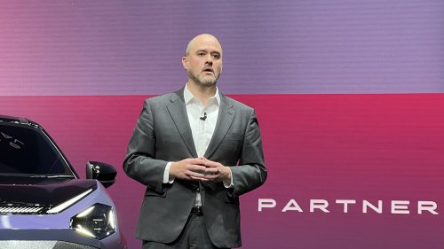 Nissan, Nissan chases 1 million U.S. sales with V-6 excitement, AI intelligence, fresh product