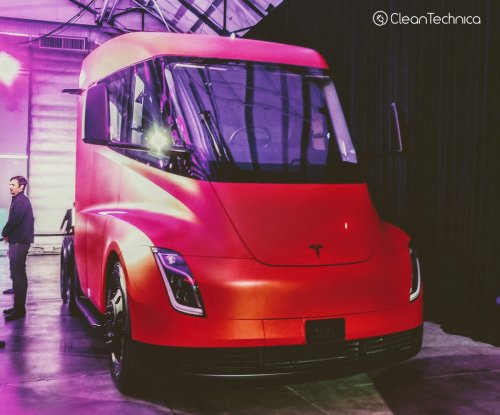 Tesla, Robotaxi, Tesla Launches Robotaxi in Tampa & Orlando, + Big Change Coming to FSD!
