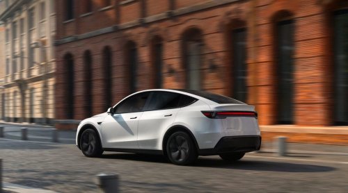 Toyota Rav4 Plug-in Hybrid vs. Tesla Model Y Basic