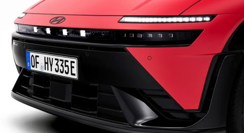 Hyundai Motor Introduces IONIQ 3: Aero Hatch Elevates EV Technology for Simple, Spacious, &amp; Intuitive Mobility