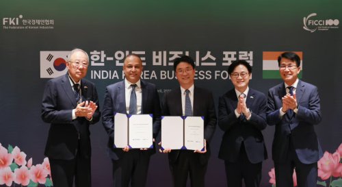 Hyundai Motor &amp; TVS Motor Formalize Partnership to Drive Electric Three-Wheeler Commercialization in India
