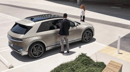 A Hyundai IONIQ 5 Is Much Larger Than A Hyundai Santa Fe From 2001