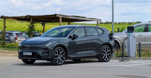 First Drive of the Fully Electric Volvo EX60 — CleanTechnica Field Trip