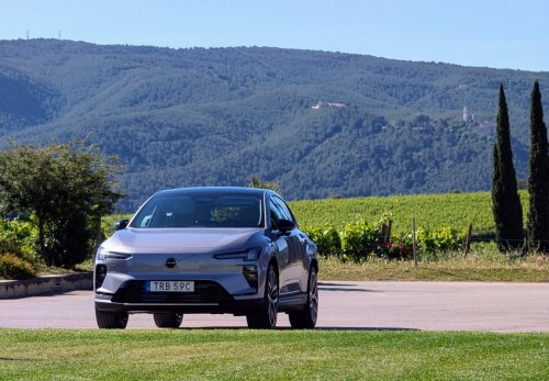 First Drive of the Fully Electric Volvo EX60 — CleanTechnica Field Trip