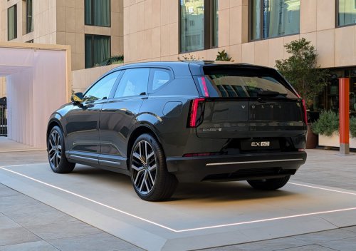 First Drive of the Fully Electric Volvo EX60 — CleanTechnica Field Trip