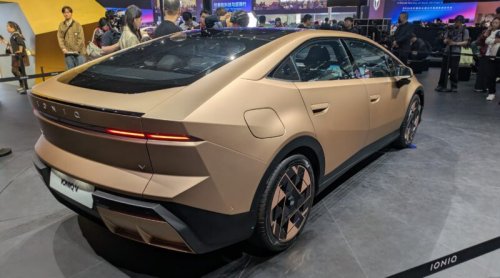 Legacy Automakers Pivot On Their Legacies At Auto China