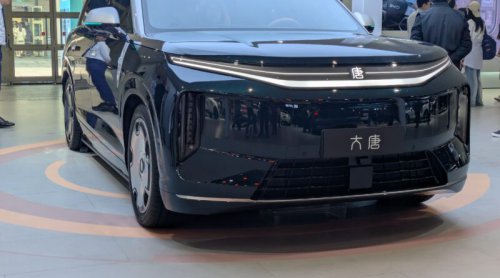 Tesla Model Y L. Why Would You Pick The Y?