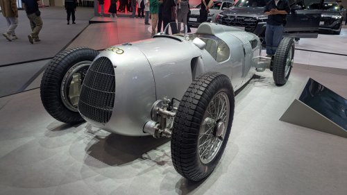Legacy Automakers Pivot On Their Legacies At Auto China