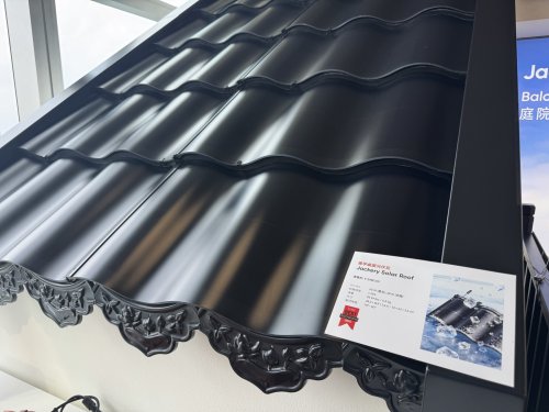 Jackery Solar Roof & SolarVault 3 Home Energy Storage System — CleanTechnica Field Trip