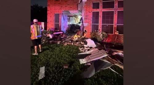Tesla On Autopilot Crashes Into Texas House, Killing One