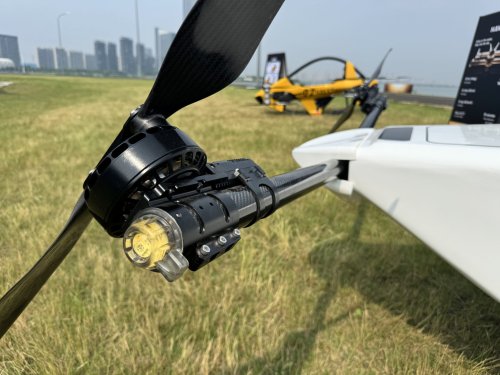 Watching The World’s First Flight of the NAVEE WaveFly 5X in Suzhou, China