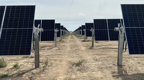Avangrid Begins Panel Installation at Oregon Trail Solar, Supports Local Jobs