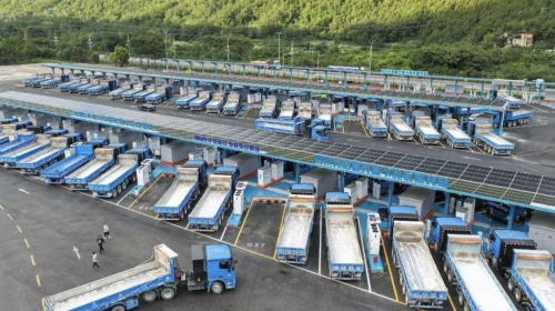 China’s Electric Trucks, Diesel’s Peak, and What Western Planners Still Don’t See