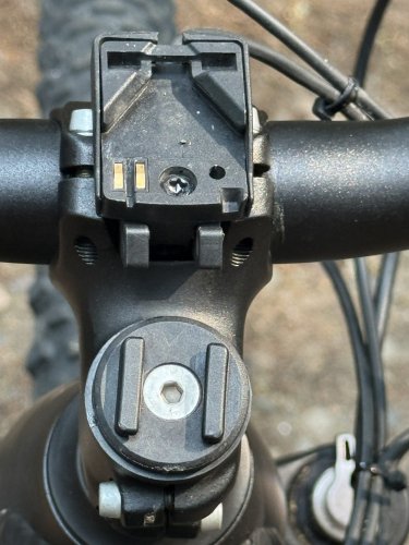 A High-Tech Control with Bluetooth Display Comes to Mountain Ebikes