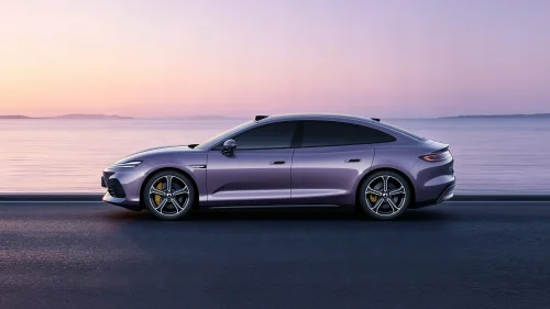 New Denza Z9S Breaks Range & Handling Records At Average US Car Price