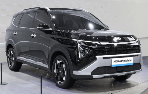 Hyundai Shows Neira Electric MPV Prototype in Indonesia Motor Show