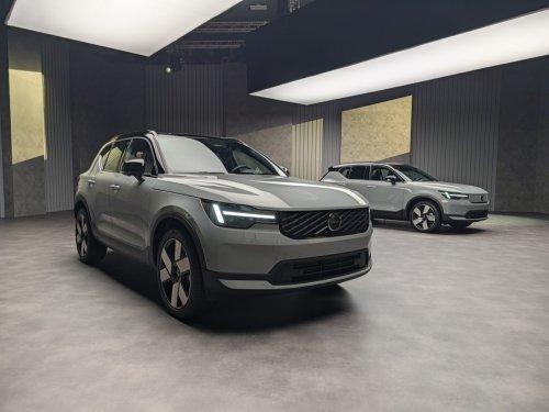 Volvo Updates the XC40 & EX40 with Longer Range and Updated Aesthetics