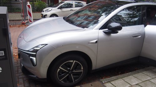 Xpeng, Tesla, XPENG VLA 2.0 vs. Tesla FSD in Amsterdam — Part 1: XPENG L03