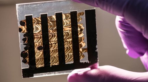 Solar Power Beats Coal And Gas With BOTH Hands Tied Behind Its Back