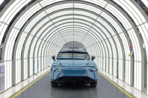 Volkswagen ID. Unyx 08 co-developed with XPeng enters production in 24 months