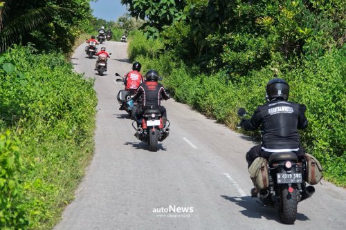 PT Piaggio Indonesia Moto Guzzi x The Clan –  BERSENANG-SENANG DI TANAH SUMBA