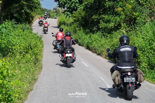 PT Piaggio Indonesia Moto Guzzi x The Clan –  BERSENANG-SENANG DI TANAH SUMBA