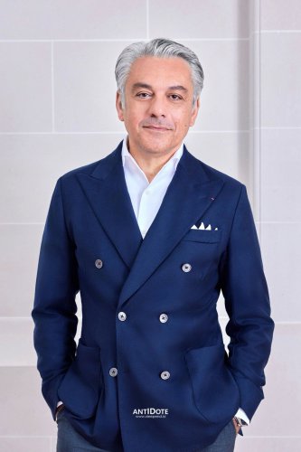 Renault, CEO Renault Group Luca de Meo – MUNDUR DARI OTOMOTIF, GABUNG FASHION BRAND