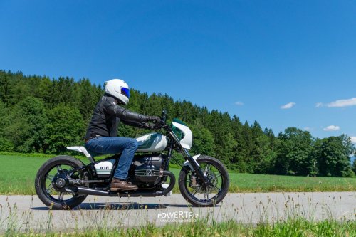 BMW, Power Trip The Speed Sisters – INTERPRETASI [WOIDWERK] PADA BMW R 12 DAN R 18