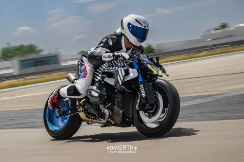 BMW, Power Trip BMW R 1300 R “TITAN” – KARYA KARYAWAN BMW MOTORRAD
