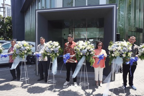 Grand Opening Geely Resmikan Diler Pertama di Surabaya – PERLUAS JARINGAN KE JATIM